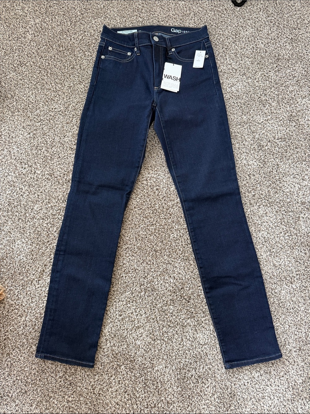 NWT GAP Resolution Slim Straight size 27s/ 4 short women’s Jeans dark blue